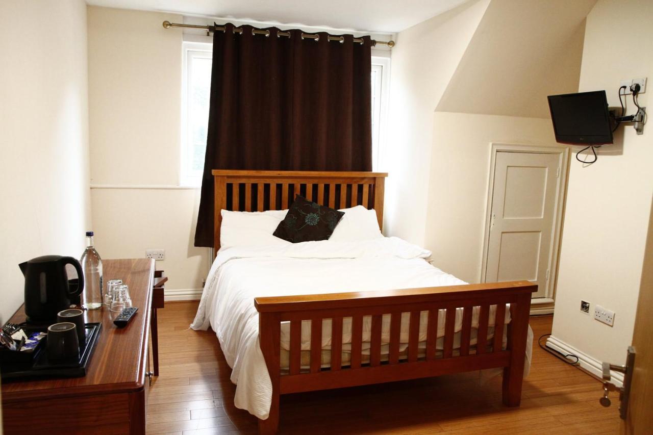 The Bell And Bottle Bed & Breakfast Maidenhead Exterior foto